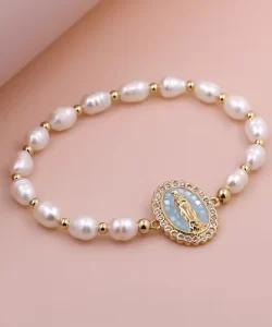 Bracelet perlé en eau douce avec coquille bleue de la Vierge Marie