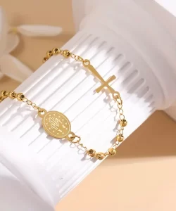 Bracelet en plaqué or avec charme de la Vierge Marie et de la croix